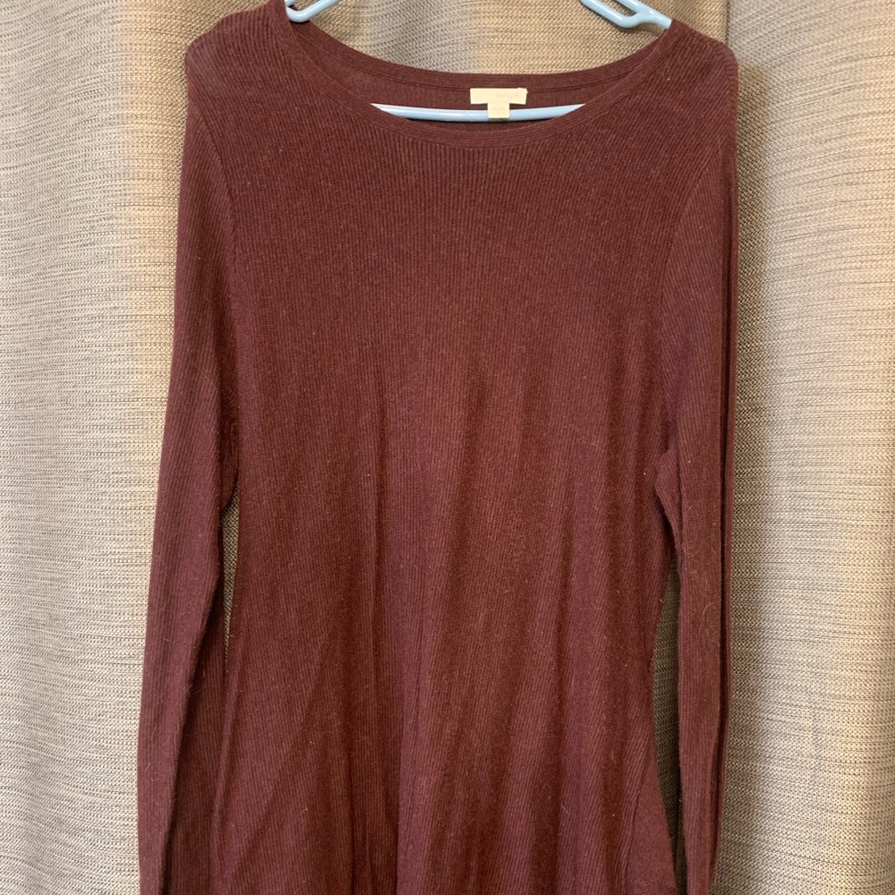 Maroon PureJill lightweight sweater, long with a tie in the back